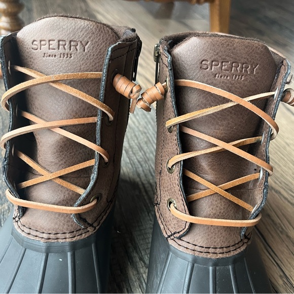 SOLD!! Sperry salt water duck boots size 7 excellent condition mint leather - Picture 8 of 10